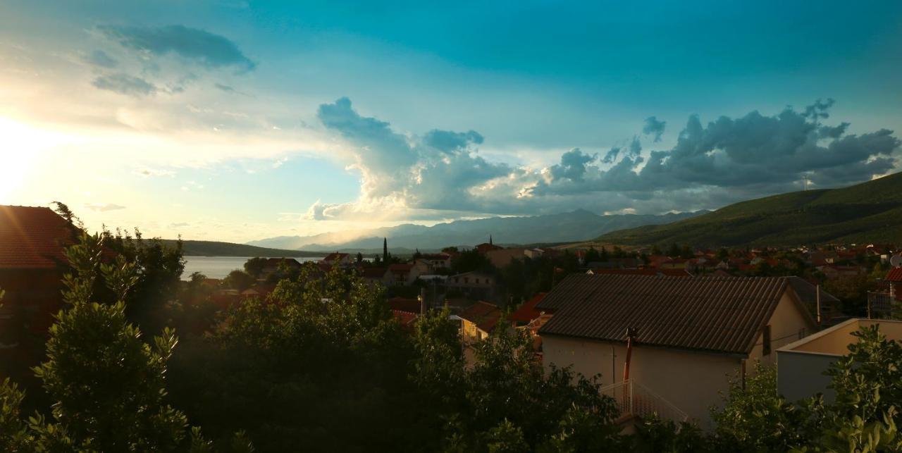 Apartments Mira Gornji Karin Εξωτερικό φωτογραφία