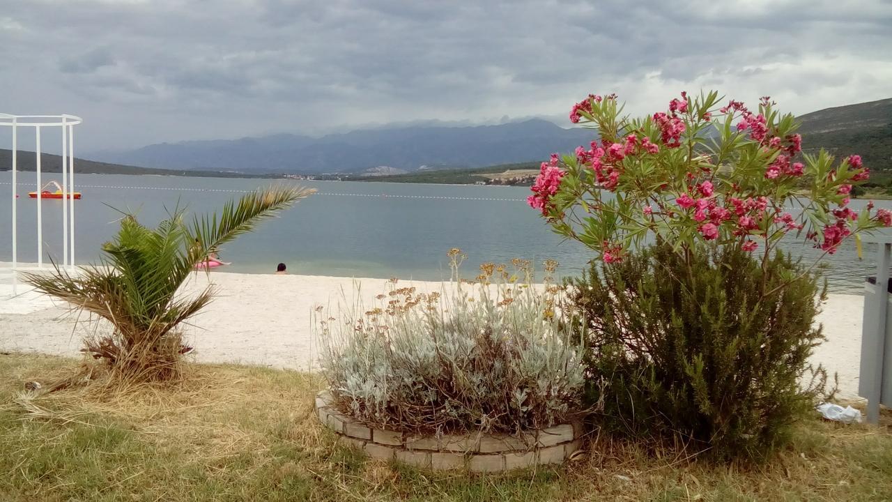 Apartments Mira Gornji Karin Εξωτερικό φωτογραφία