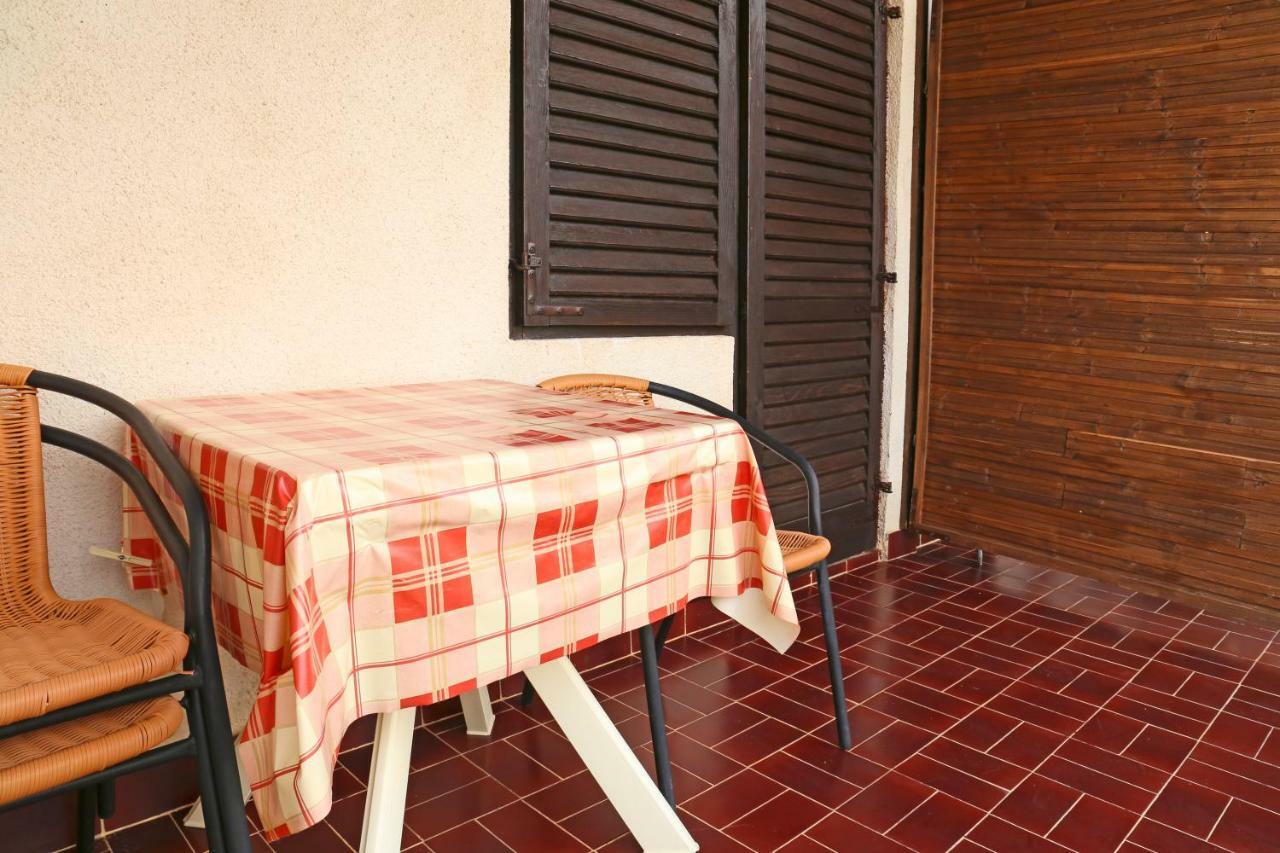Apartments Mira Gornji Karin Εξωτερικό φωτογραφία